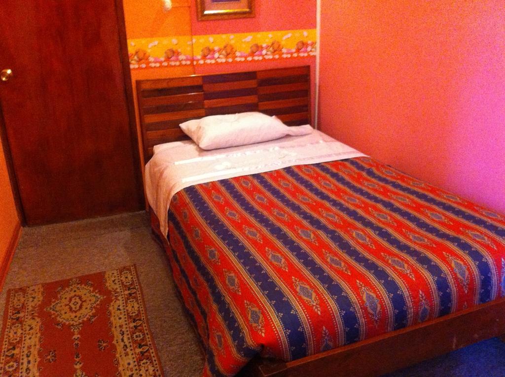 Hostal Retama Inn Huancayo Værelse billede