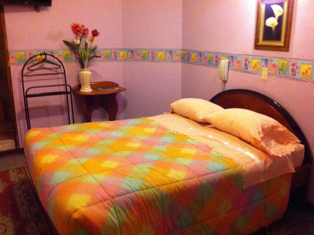 Hostal Retama Inn Huancayo Værelse billede