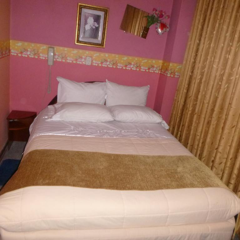 Hostal Retama Inn Huancayo Eksteriør billede